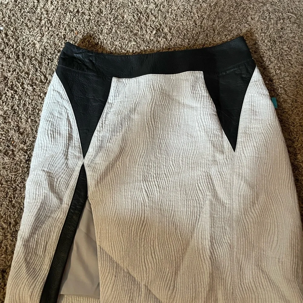 Helmut Lang Cream and Black Asymmetrical Mini Skirt - Picture 5 of 9